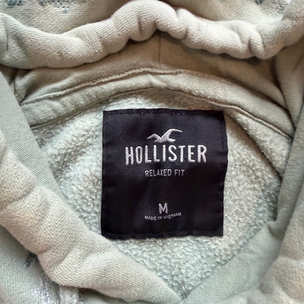 Hollister Women's Soft Green Hoodie - Picture 4 of 4